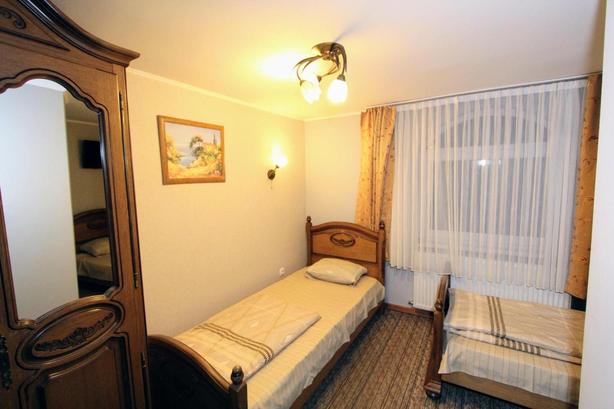 Затишний Міні-Готель "Rosky" Yasinya Chambre photo